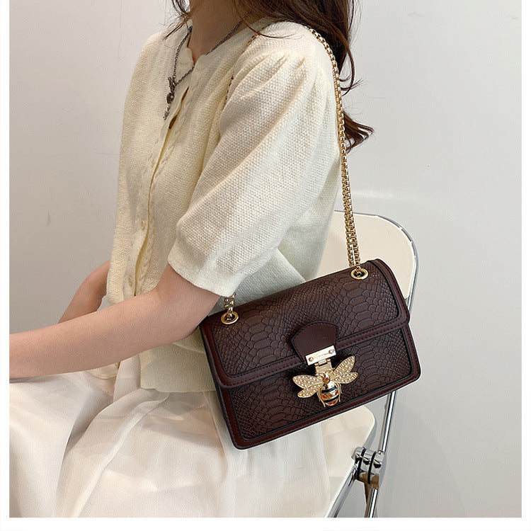 Fashionable Stylish Chain Shoulder Trendy Retro Messenger Bag