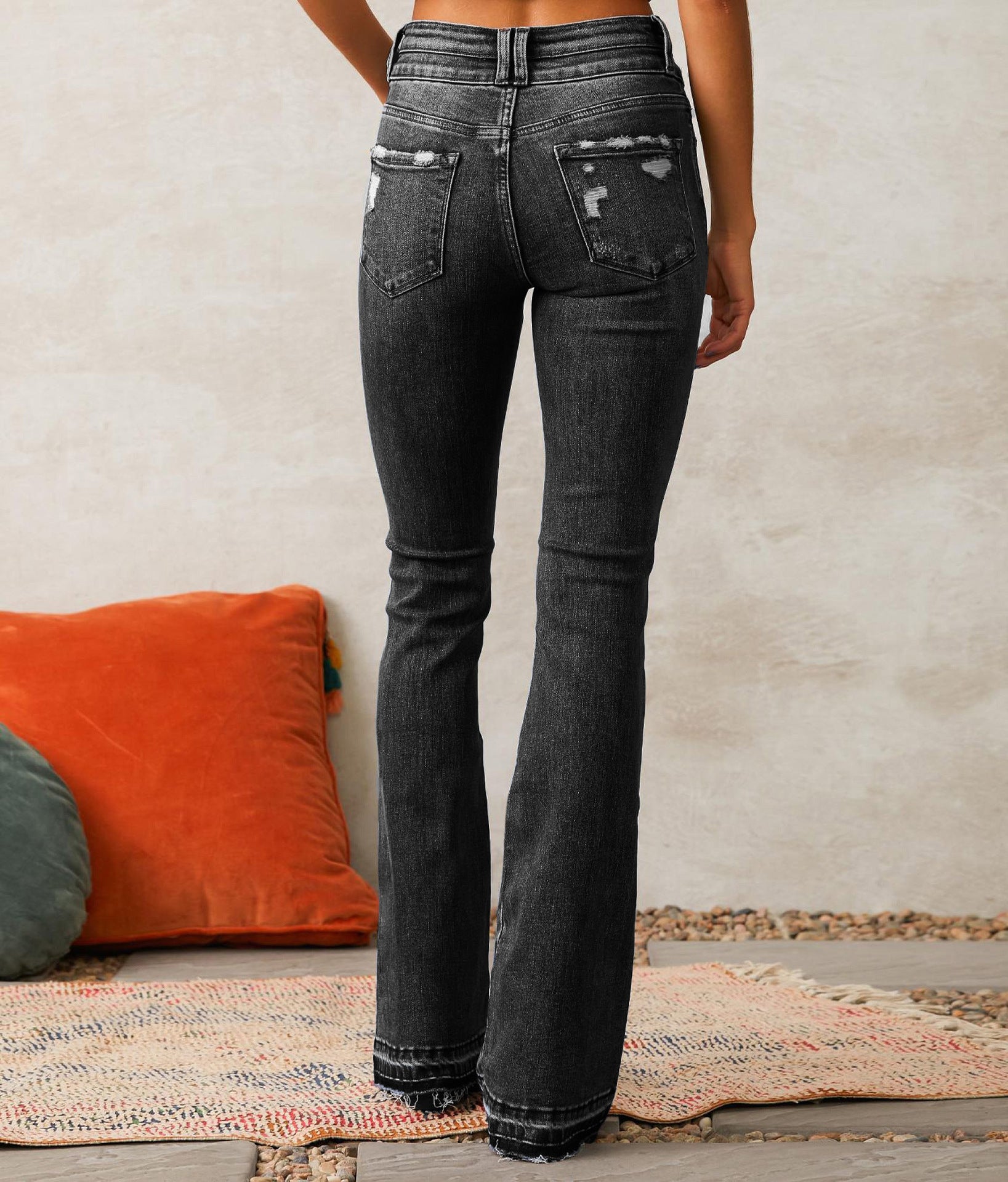Women's Casual Versatile Ripped Washed Jeans