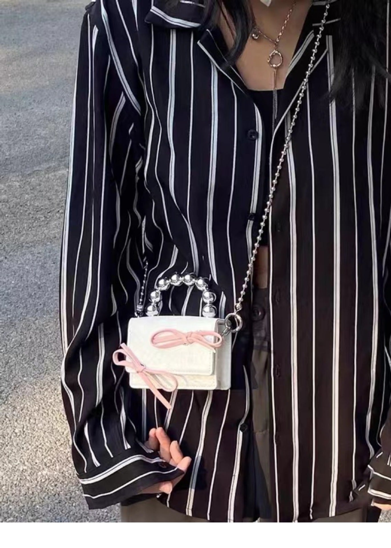 Textured Cute Bow Mini Chain Handbag