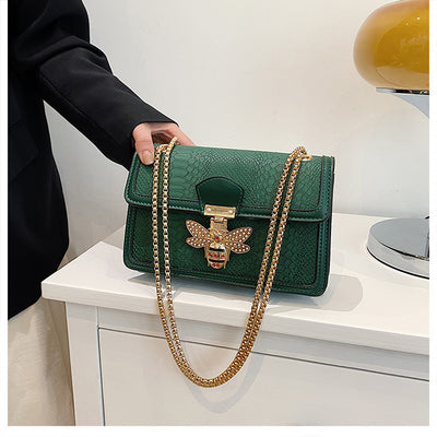 Fashionable Stylish Chain Shoulder Trendy Retro Messenger Bag