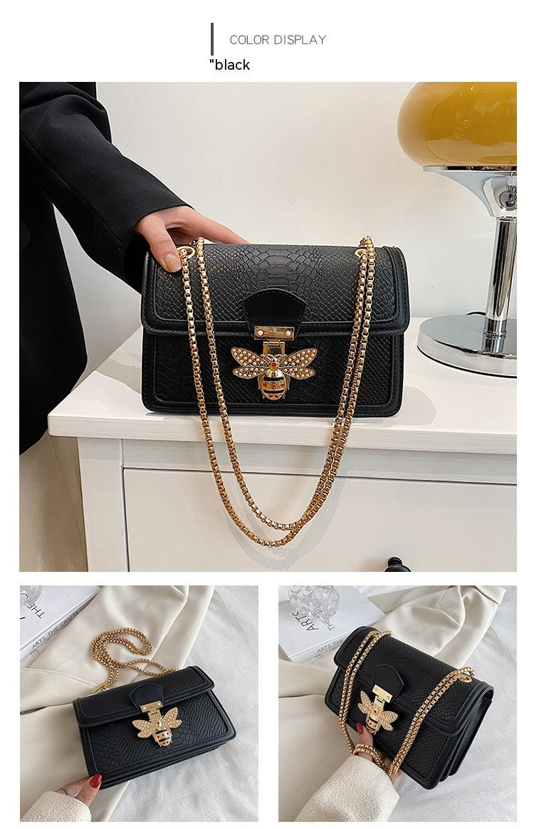 Fashionable Stylish Chain Shoulder Trendy Retro Messenger Bag