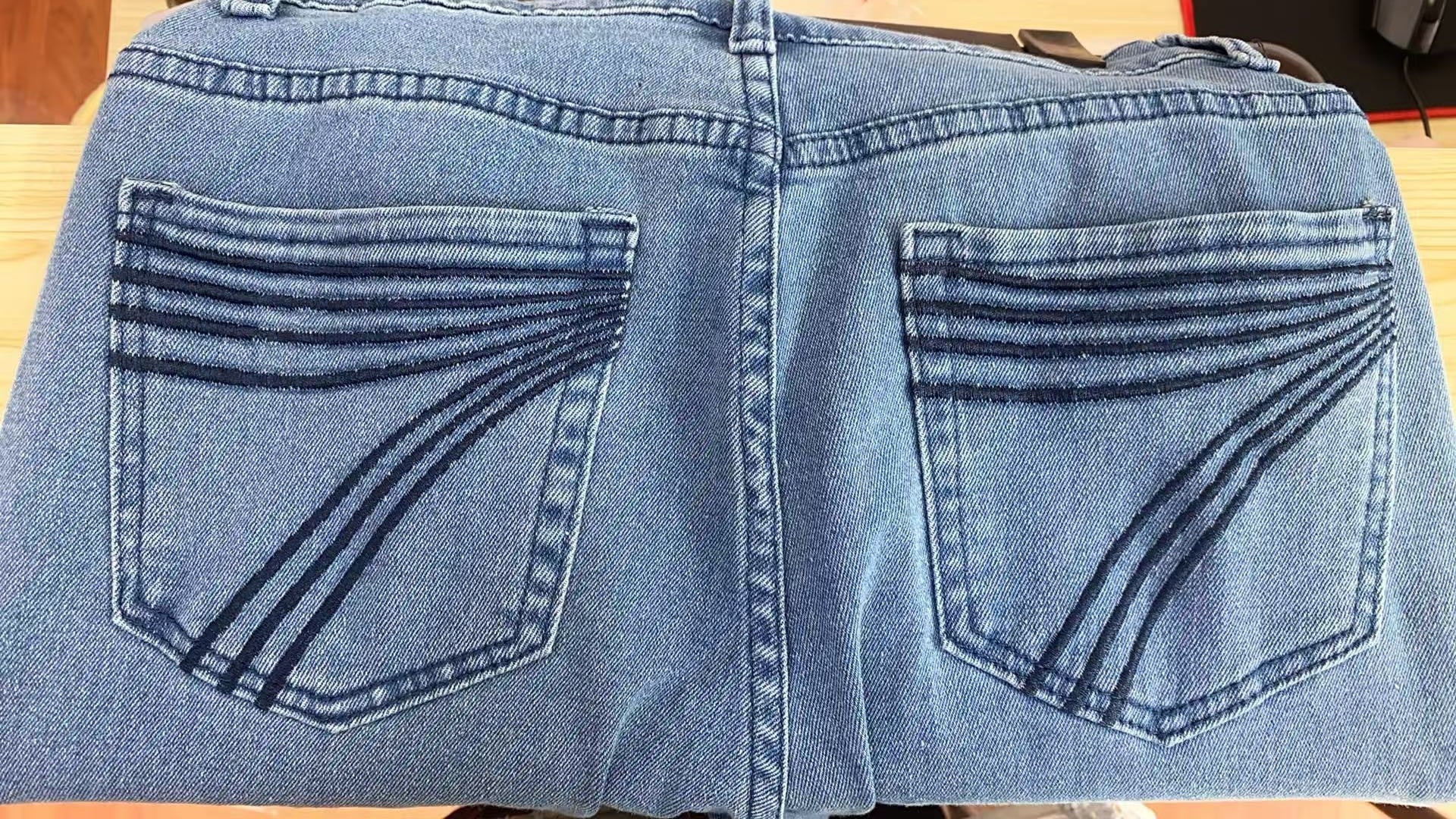 Slim Fit Elastic Mid-waist Slightly Flared Jeans